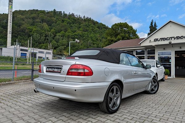 Volvo C70 2.4T 142kW A/T KŮŽE PDC KABRIO