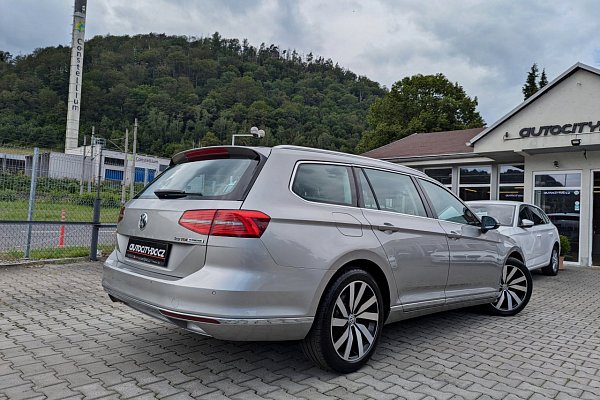 Volkswagen Passat Variant 2.0TDi 140kW DSG HIGHLINE ČR