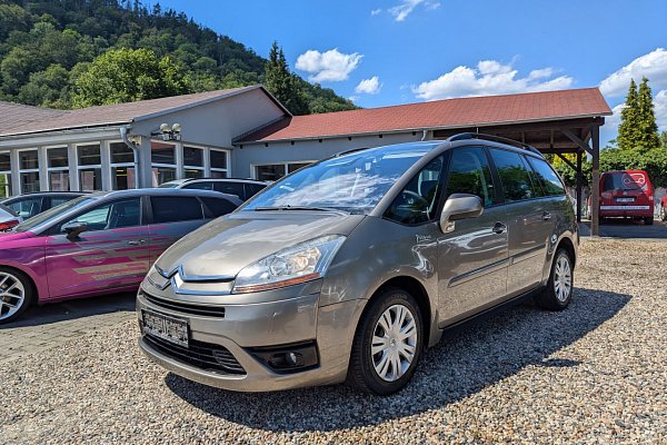 Citroën Grand C4 Picasso 1.6HDi 80kW 7 MÍST PDC ČR