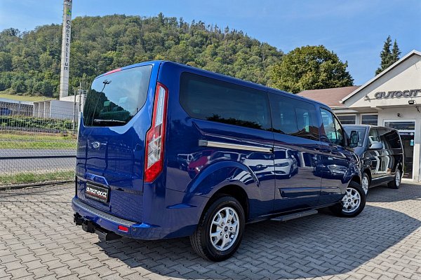 Ford Tourneo Custom 2.2TDCi 114kW 9 MÍST TITANIUM