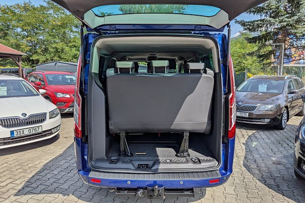 Ford Tourneo Custom 2.2TDCi 114kW 9 MÍST TITANIUM