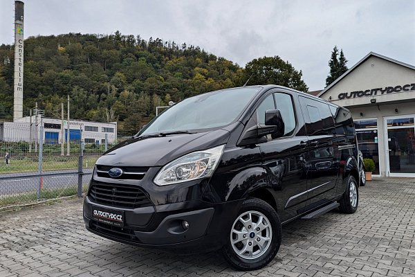 Ford Tourneo Custom 2.2TDCi 8 MÍST TITANIUM LONG