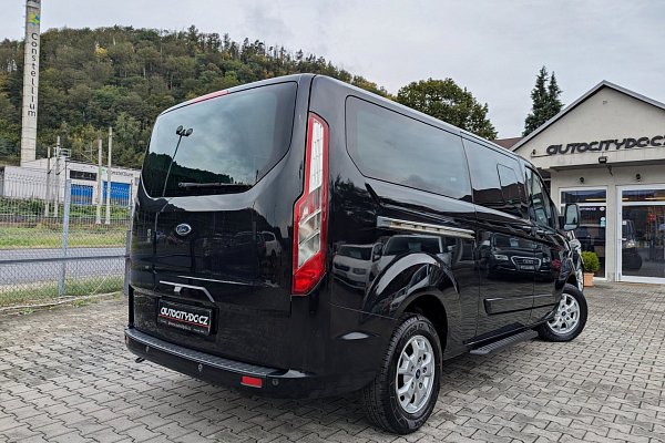 Ford Tourneo Custom 2.2TDCi 8 MÍST TITANIUM LONG