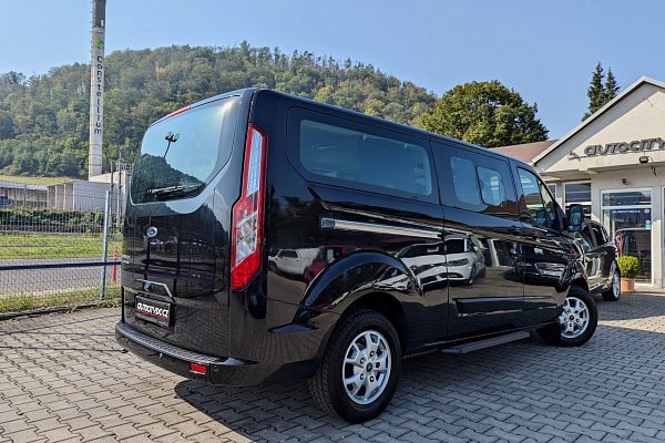 Ford Tourneo Custom 2.2TDCi 114kW TITANIUM, 8 MÍST, LONG