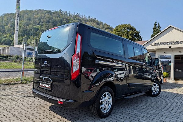 Ford Tourneo Custom 2.2TDCi 114kW TITANIUM, 8 MÍST, LONG