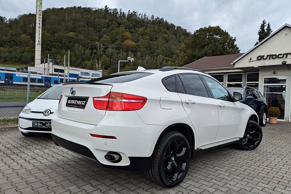 BMW X6 3.0 xDrive40d 225kW, ČR, DPH