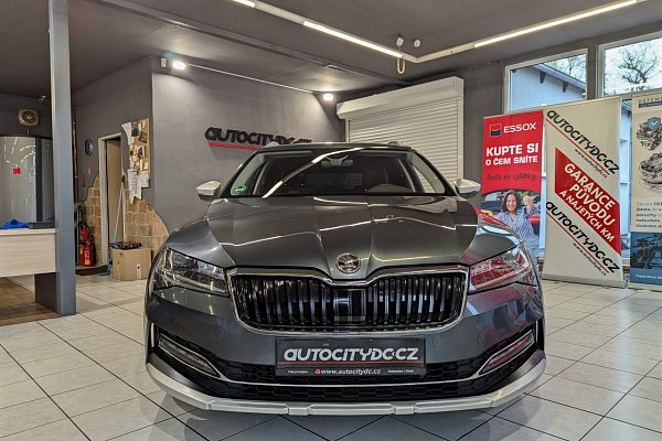 Škoda Superb SCOUT 2.0TDi 140kW 4x4 DSG, ACC, KAMERA